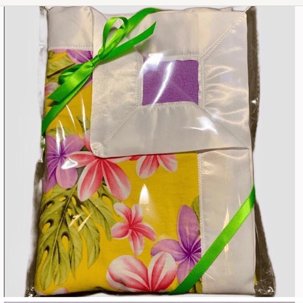 Handmade Aloha print & fleece double sided cuddle blanket.